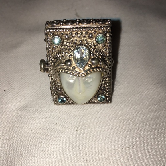 Sajen Offerings Jewelry - Sajen Offerings goddess silver locket ring